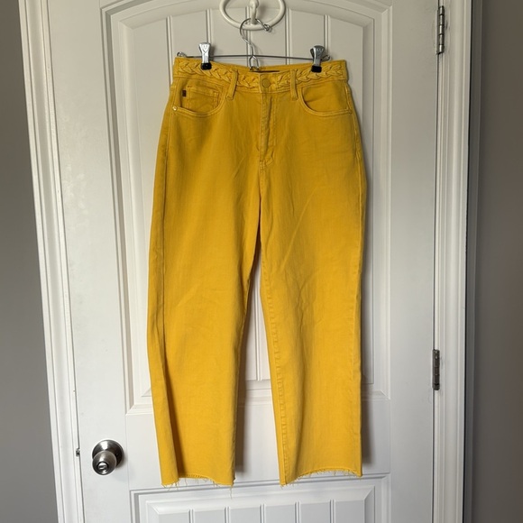 Judy Blue - High Waist Yellow Braided Waistband Wide Leg Crop Denim Jeans - 5/27 - Picture 3 of 9